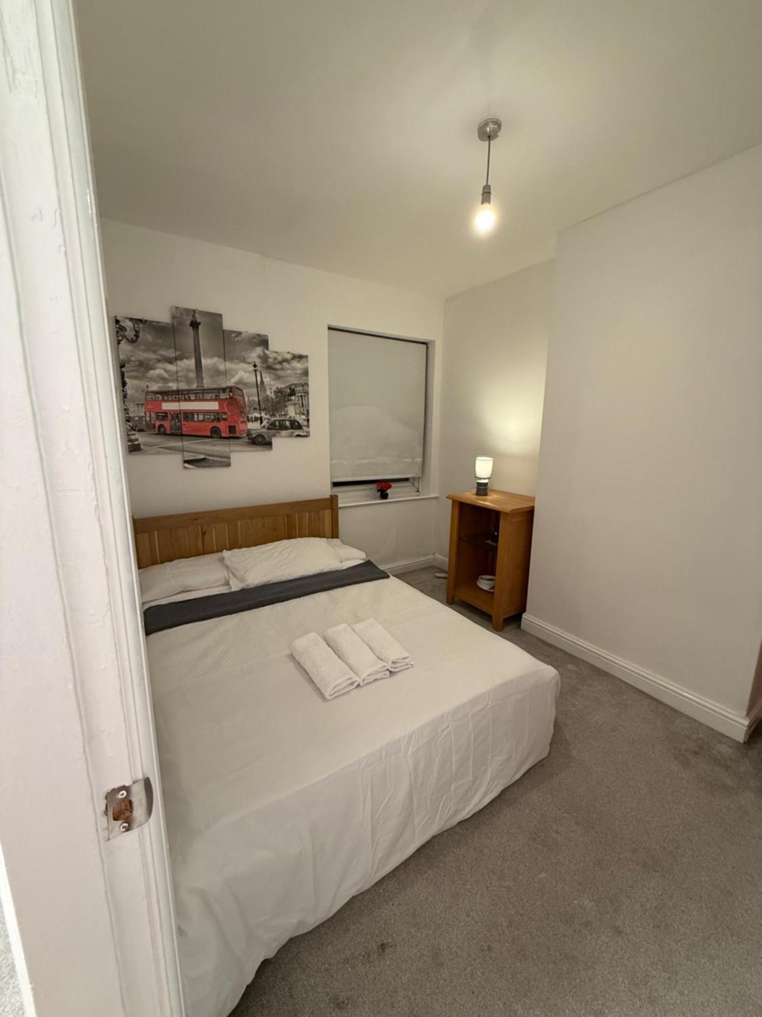 3 Bedroom Terraced Home ノッティンガム エクステリア 写真