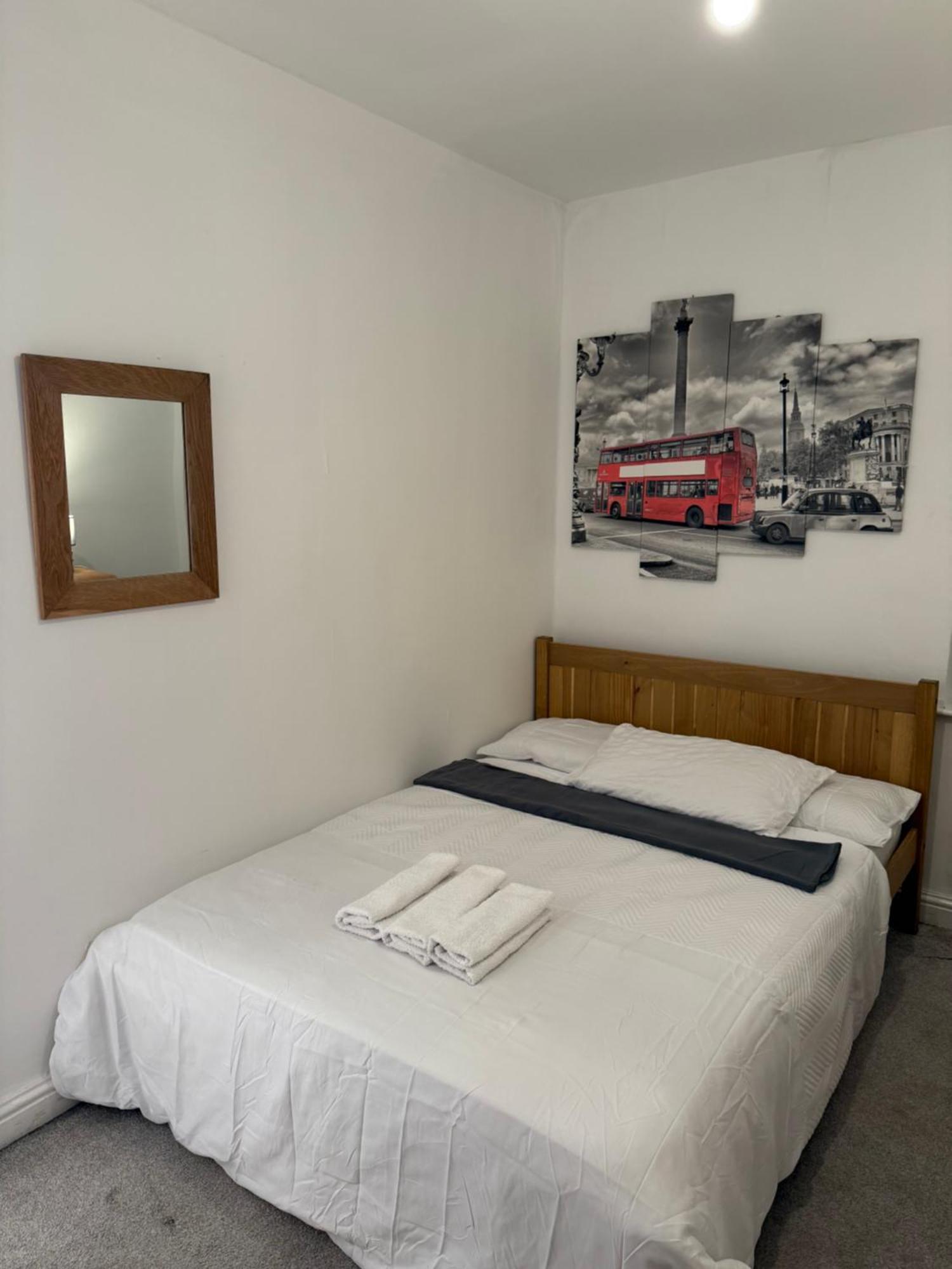 3 Bedroom Terraced Home ノッティンガム エクステリア 写真