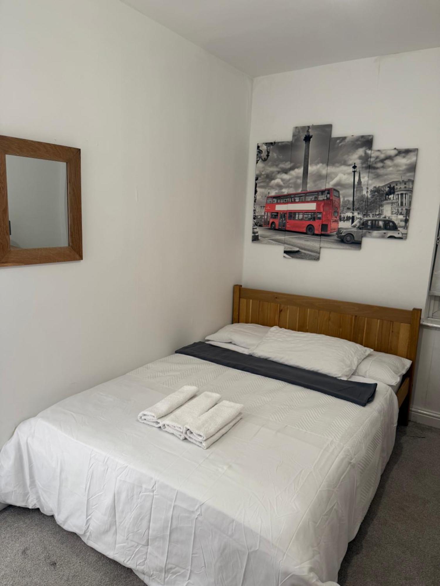 3 Bedroom Terraced Home ノッティンガム エクステリア 写真