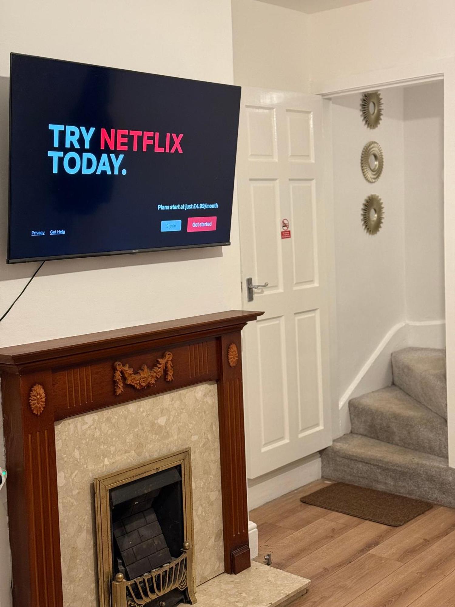 3 Bedroom Terraced Home ノッティンガム エクステリア 写真